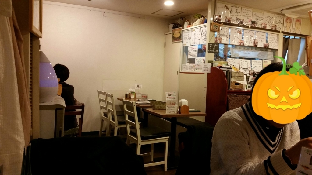 f:id:hitomishiriman:20180208185322j:plain アイノワールの店内