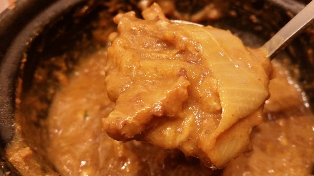 カレーの中の牛スジ