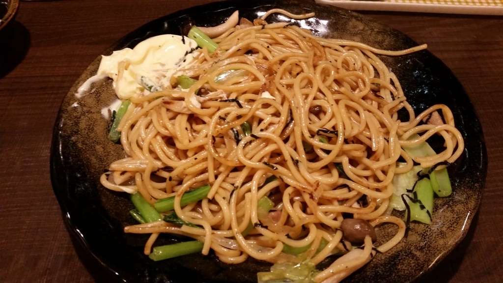 残り半分の、上野『ロメスパバルボア』の照り焼きチキン特盛りの写真