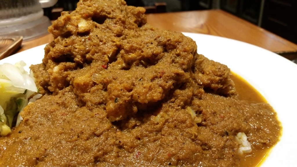 f:id:hitomishiriman:20181119080713j:plain マウンテンチキンカツカレーのアップ②