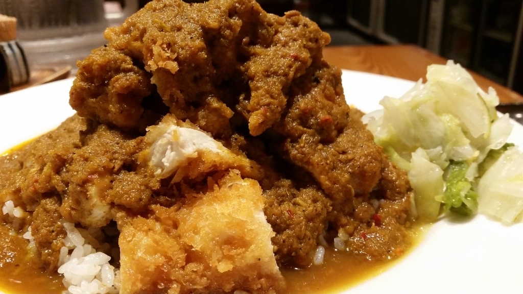 f:id:hitomishiriman:20181119080717j:plain マウンテンチキンカツカレーのアップ③