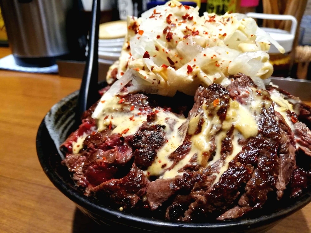 1ポンドのステーキハンバーグ タケル 総重量800gの馬肉丼 秋葉原で一日10食限定の旨さを堪能しました ぶらりぼっち日和