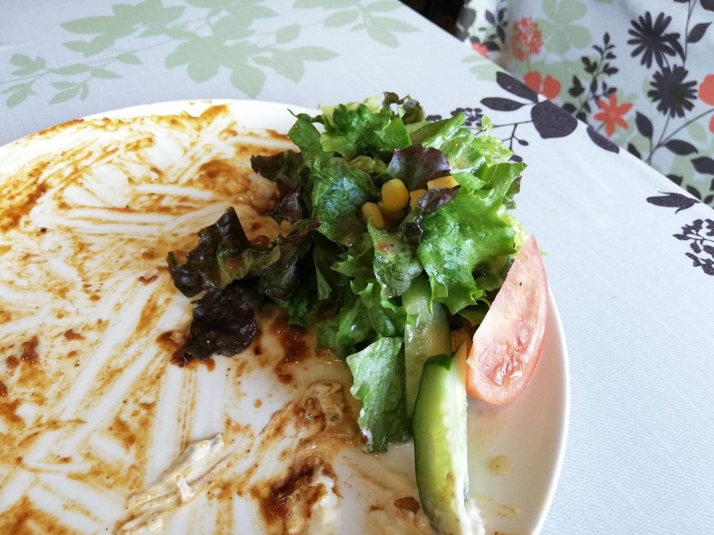 長崎『プリムローズ（primrose）』のトリプルトルコライスのサラダの写真