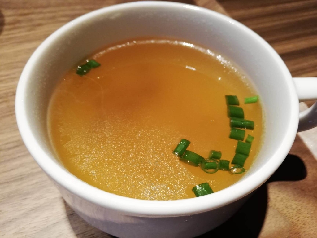 新宿『焼肉ブルズ』のスープの写真