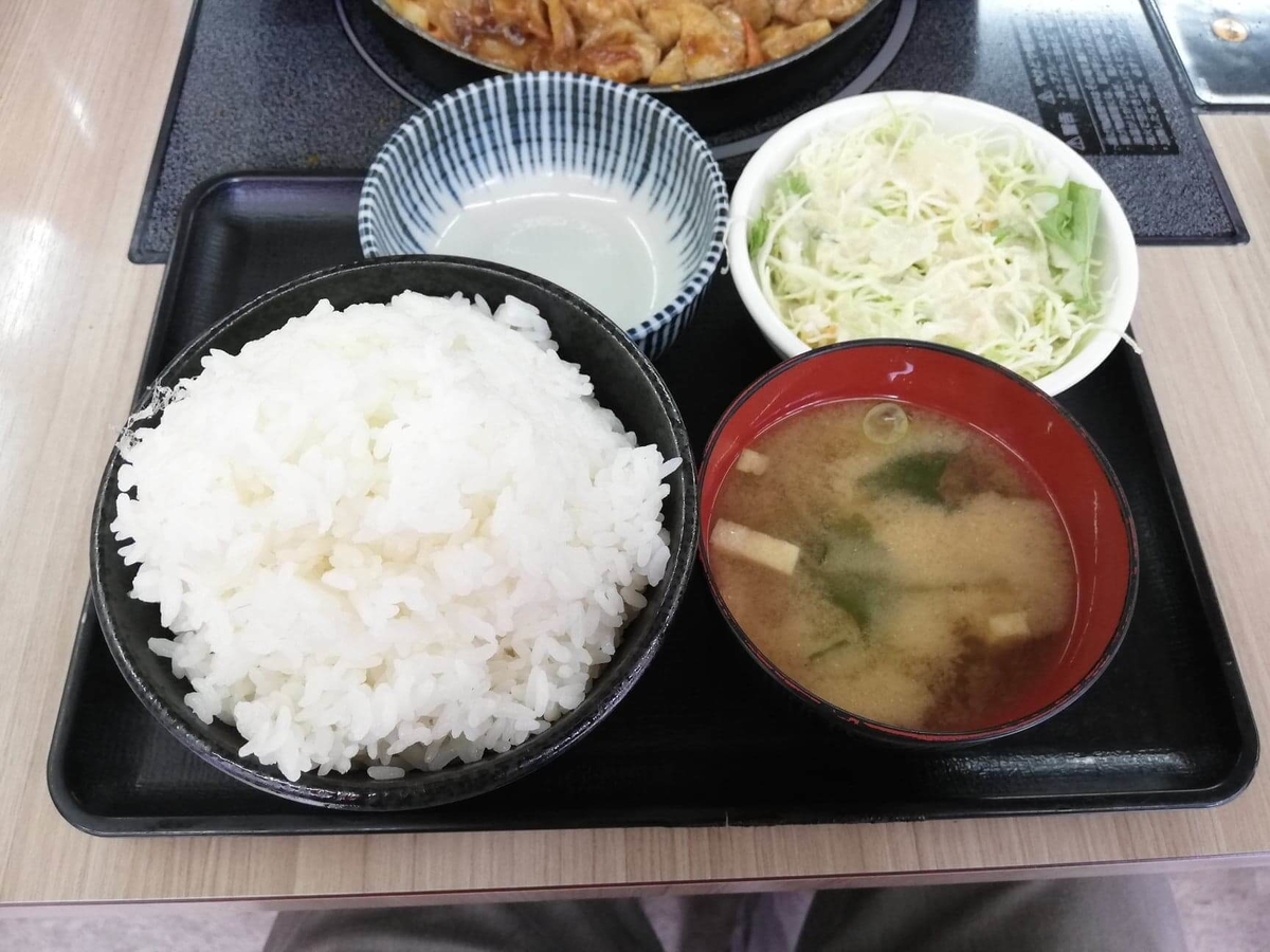 江古田『ふくふく食堂』のBBQ定食のセット品写真