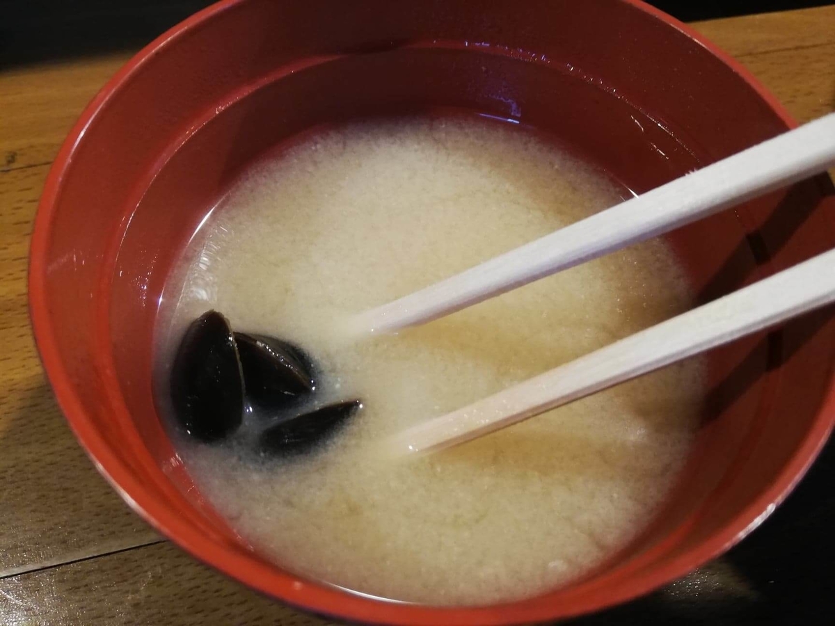 立川『モンロー』のしじみの味噌汁の写真