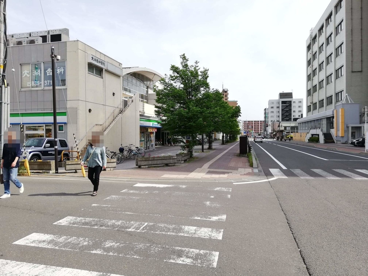 秋田駅中央口から秋田市民市場への行き方写真（１１）