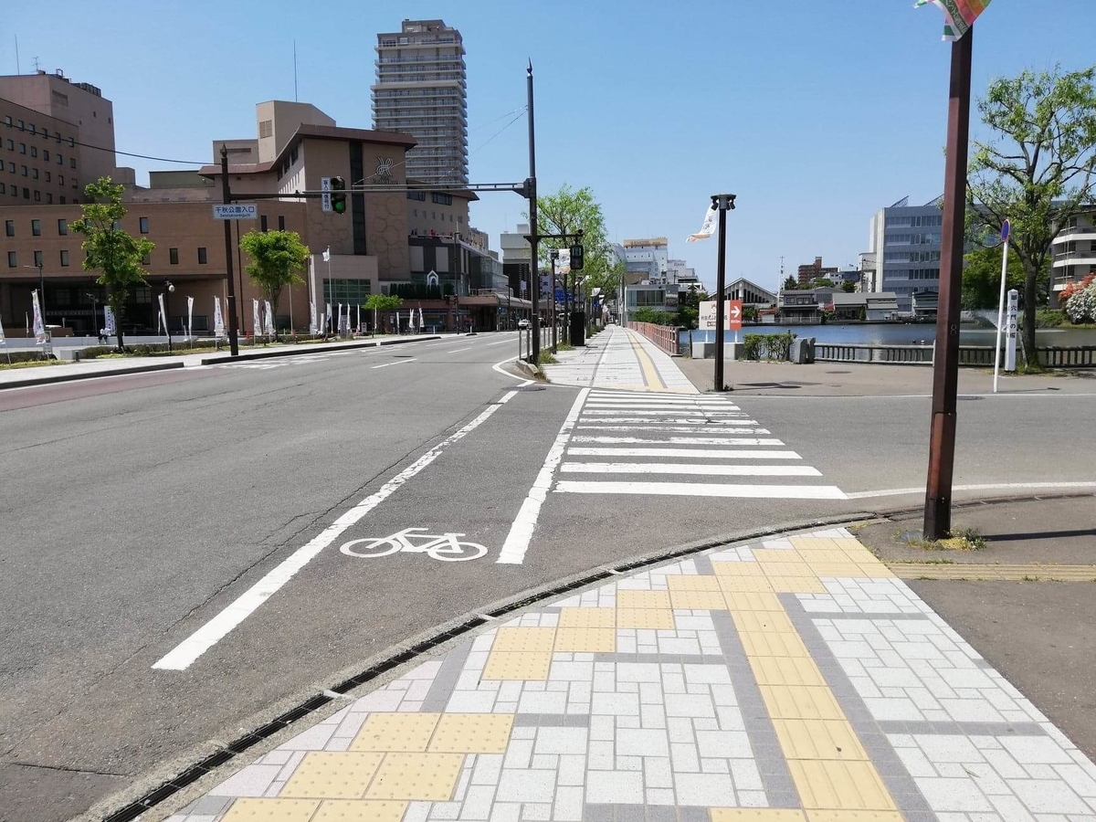 秋田駅から『秋田きりたんぽ屋大町分店』への行き方写真(8)