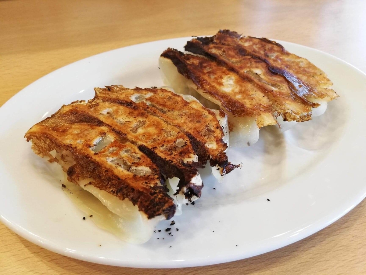 久米川『東京餃子食堂』の餃子の写真