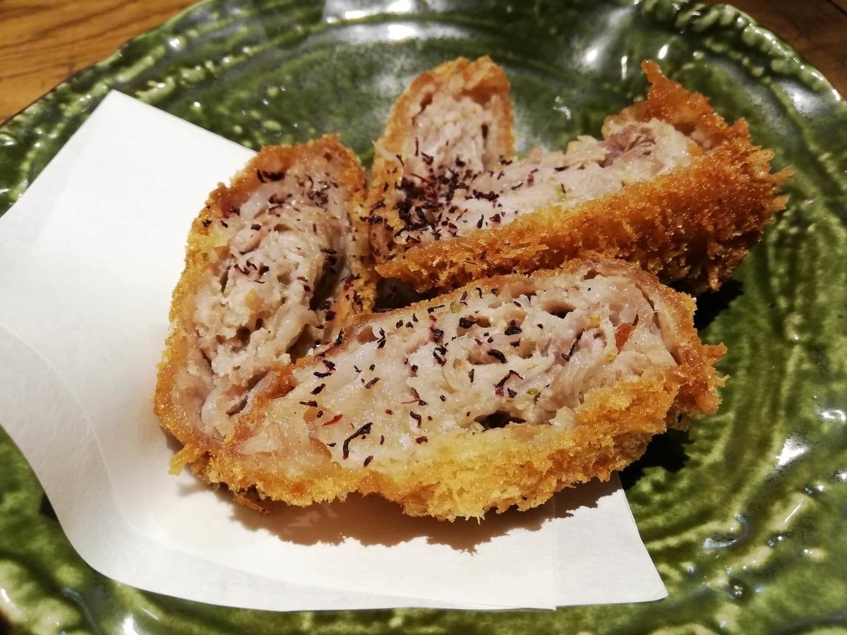 香川県高松市『瀬戸内豚料理紅い豚』の梅しそロールカツの写真