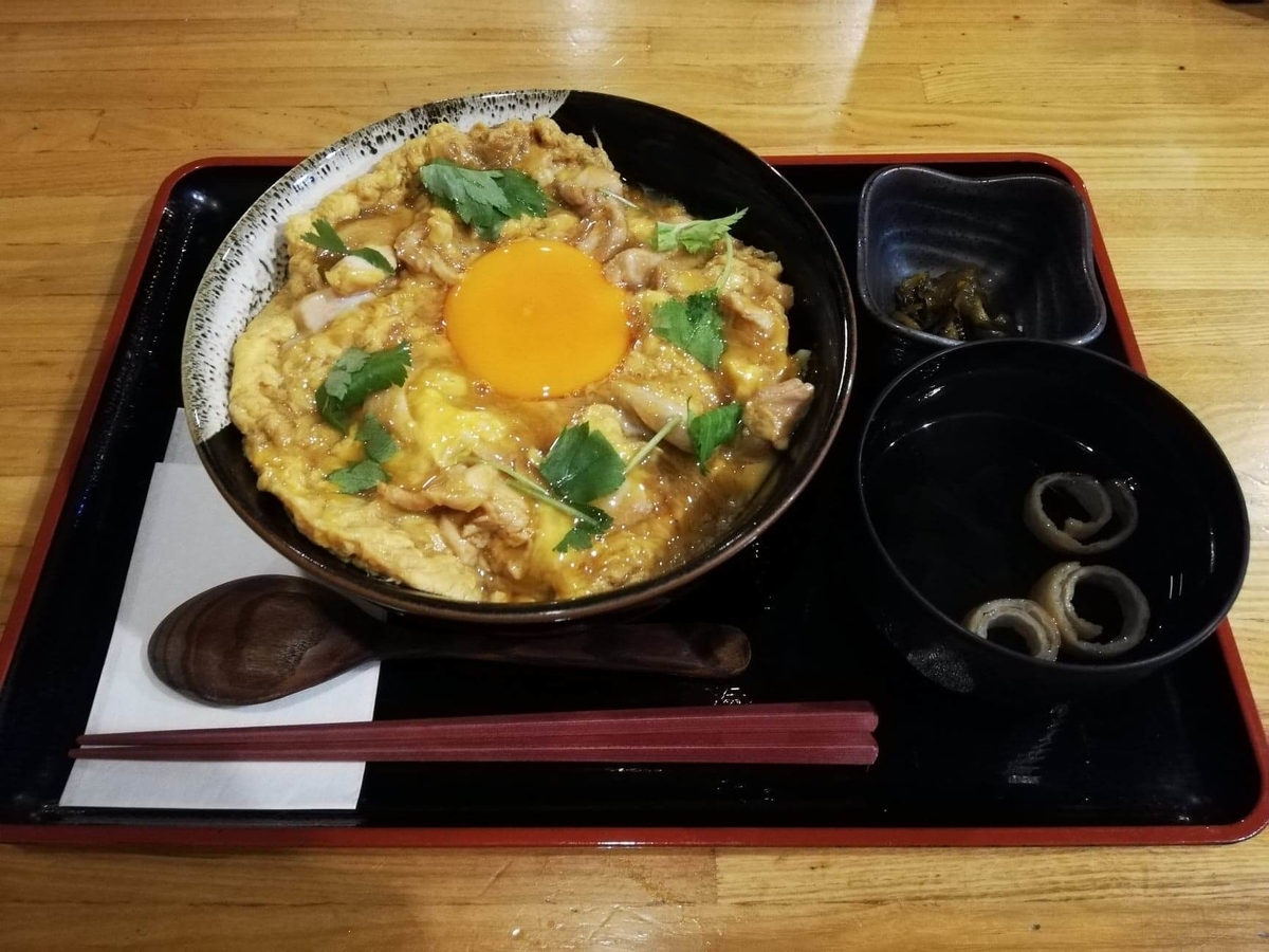 池袋『軍鶏一』の親子丼の写真