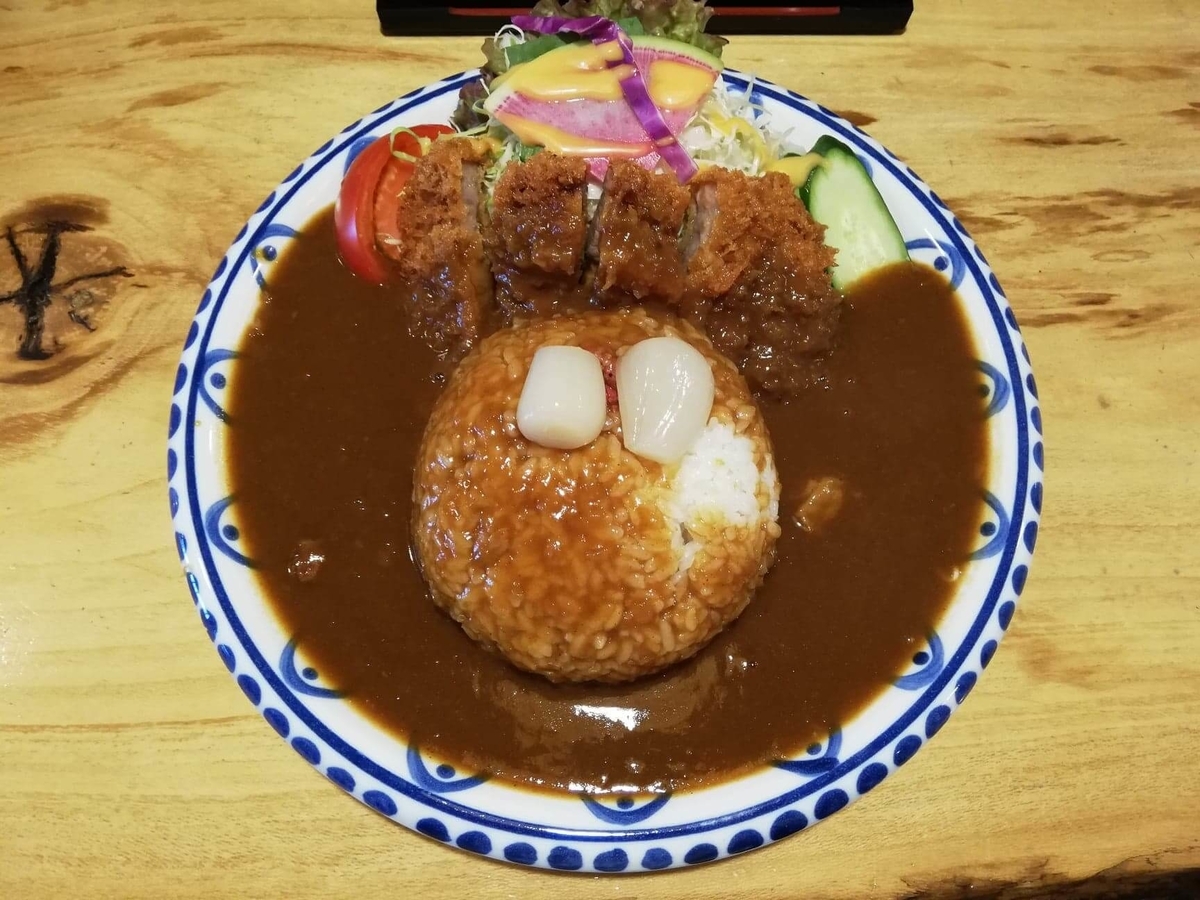 長野県松本市中町通り『松本くろ門』の牛すじカツカレーの写真