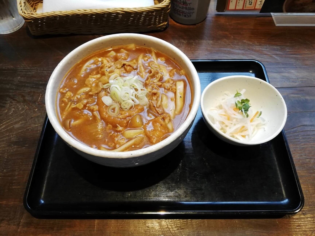 池袋『カレーうどん ひかり TOKYO』のひかりカレーうどんの写真