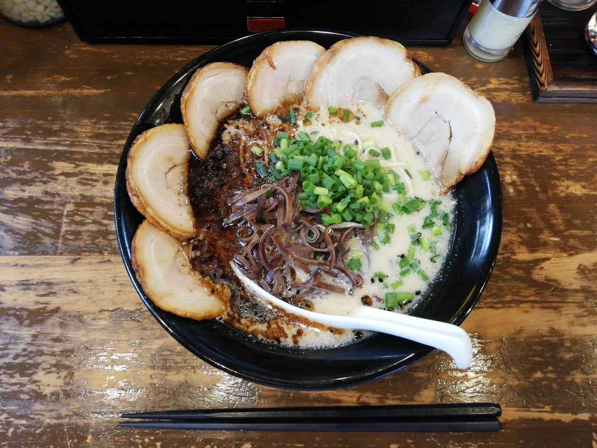 練馬『麺屋黒田』のチャーシュー麺の写真