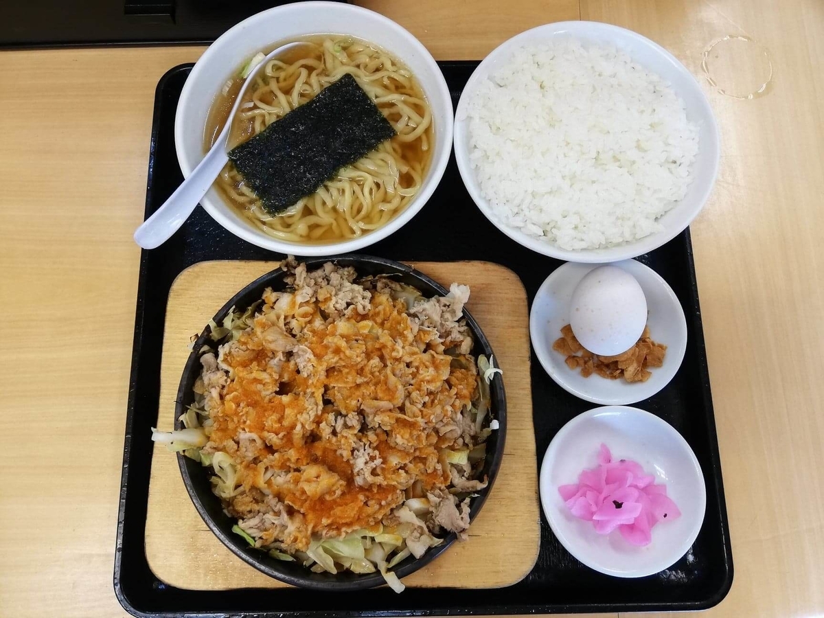 東中野『大盛軒』の鉄板麺セットの写真