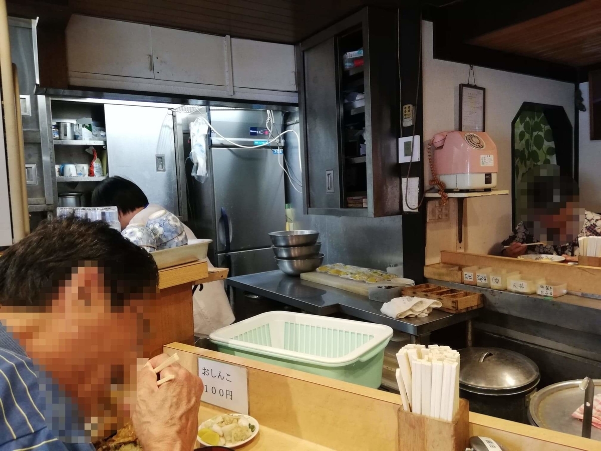 池袋『天丼ふじ』の店内写真②