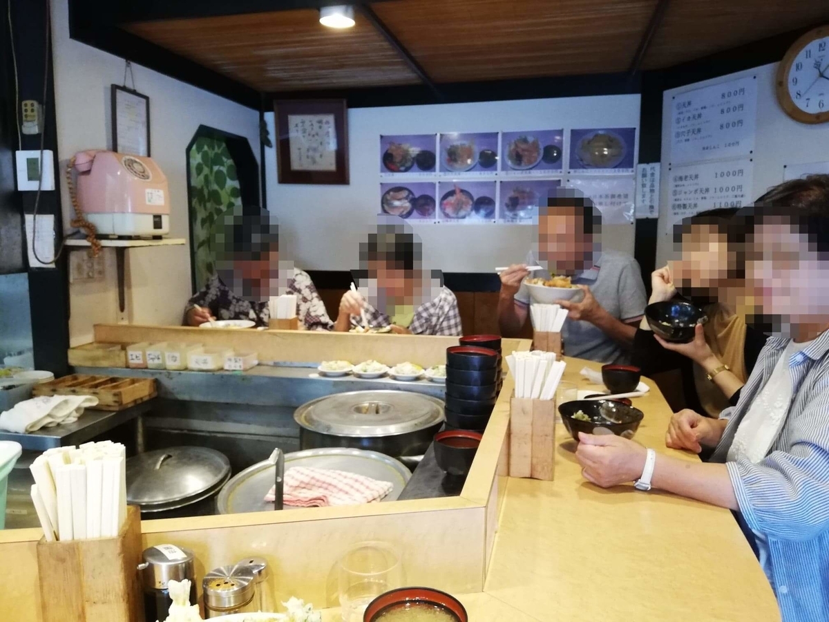 池袋『天丼ふじ』の店内写真③