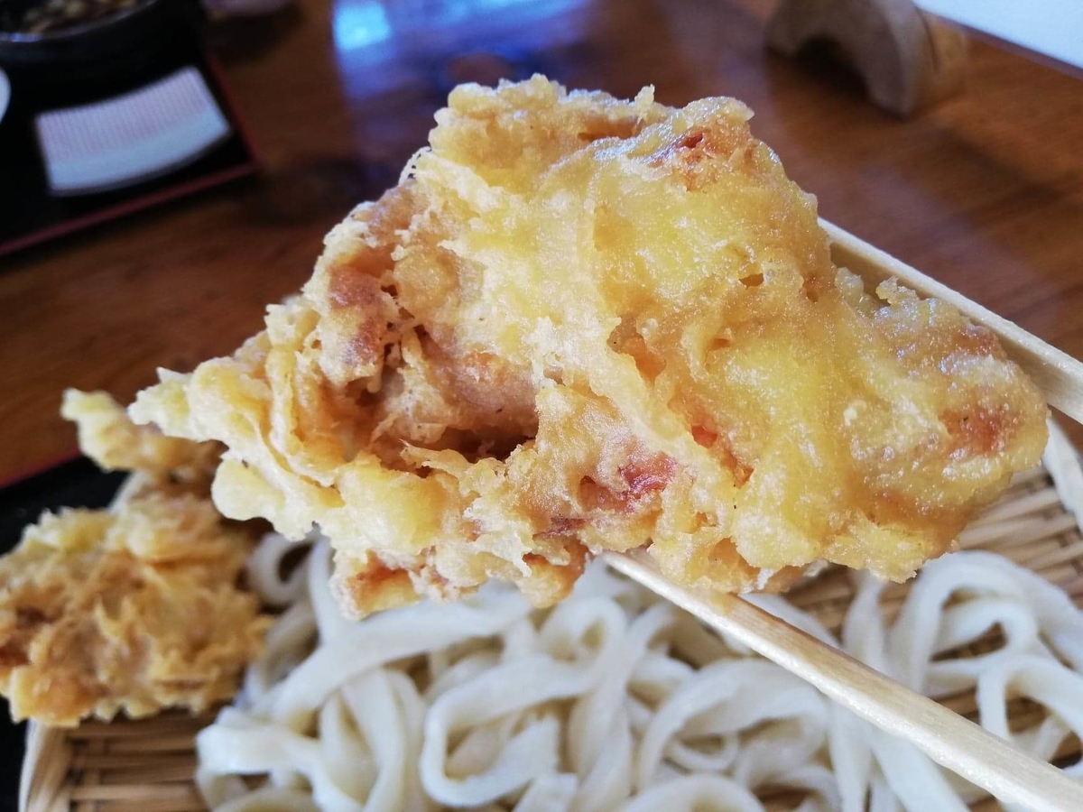 鶴ヶ島（川越）『田舎打ち麺蔵』の、鶏の天ぷらの写真