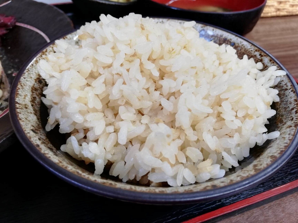 高田馬場（下落合）『極厚家』の極厚しょうが焼き定食のライスの写真