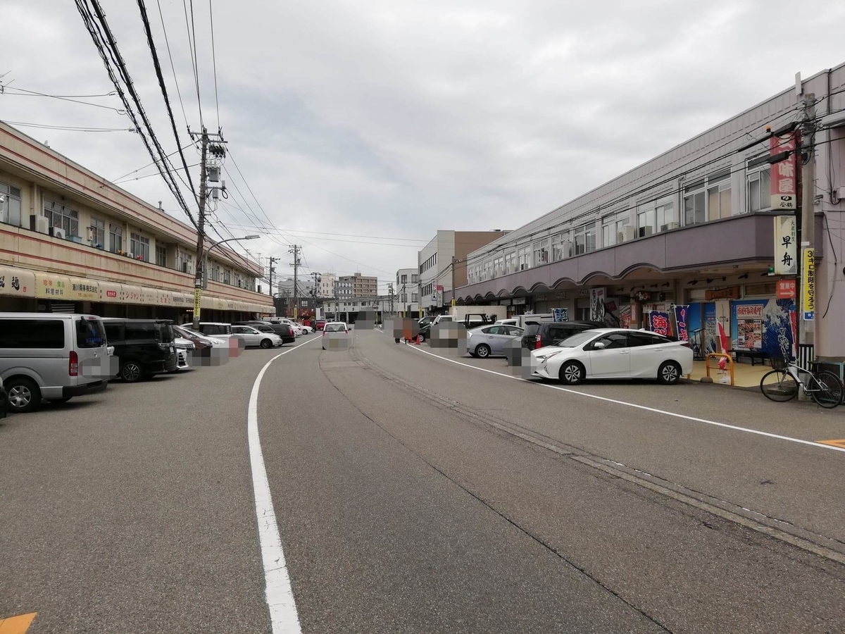 金沢市中央卸売市場の場内写真②