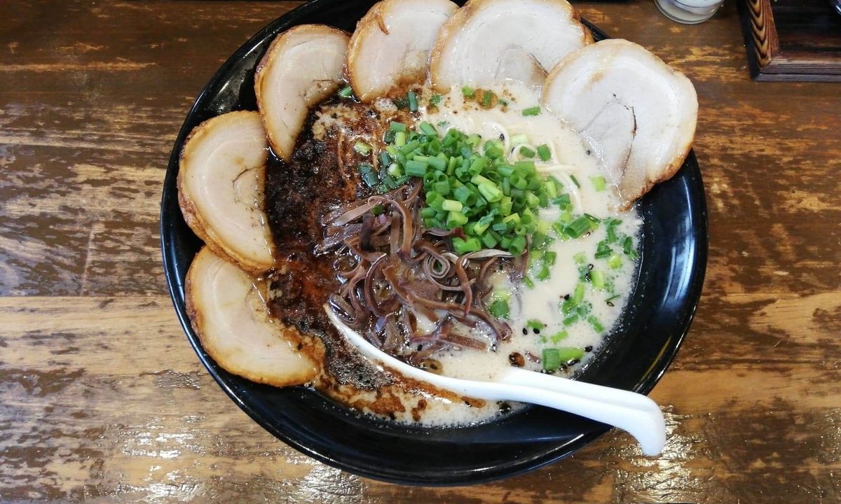 練馬『麺屋黒田』のチャーシュー麺の写真