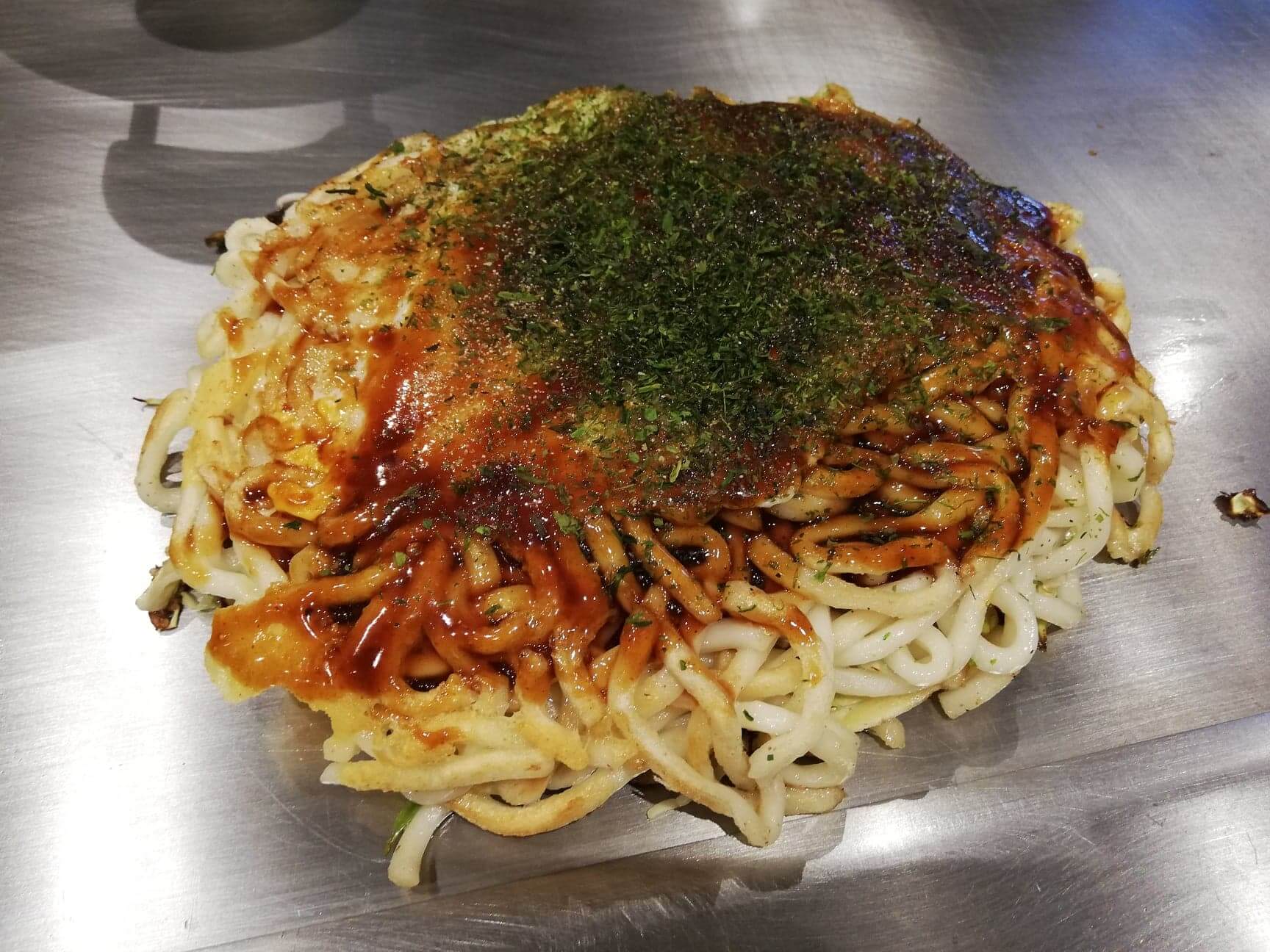 広島県『薬研堀八昌』のうどん肉玉の写真