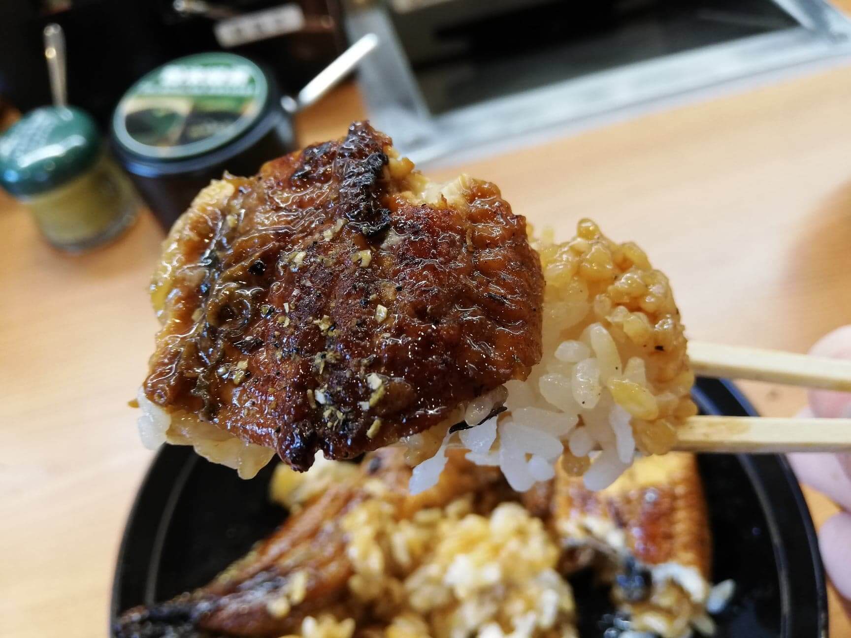 くら寿司の平日限定ランチ『特上うな丼ランチ』の写真