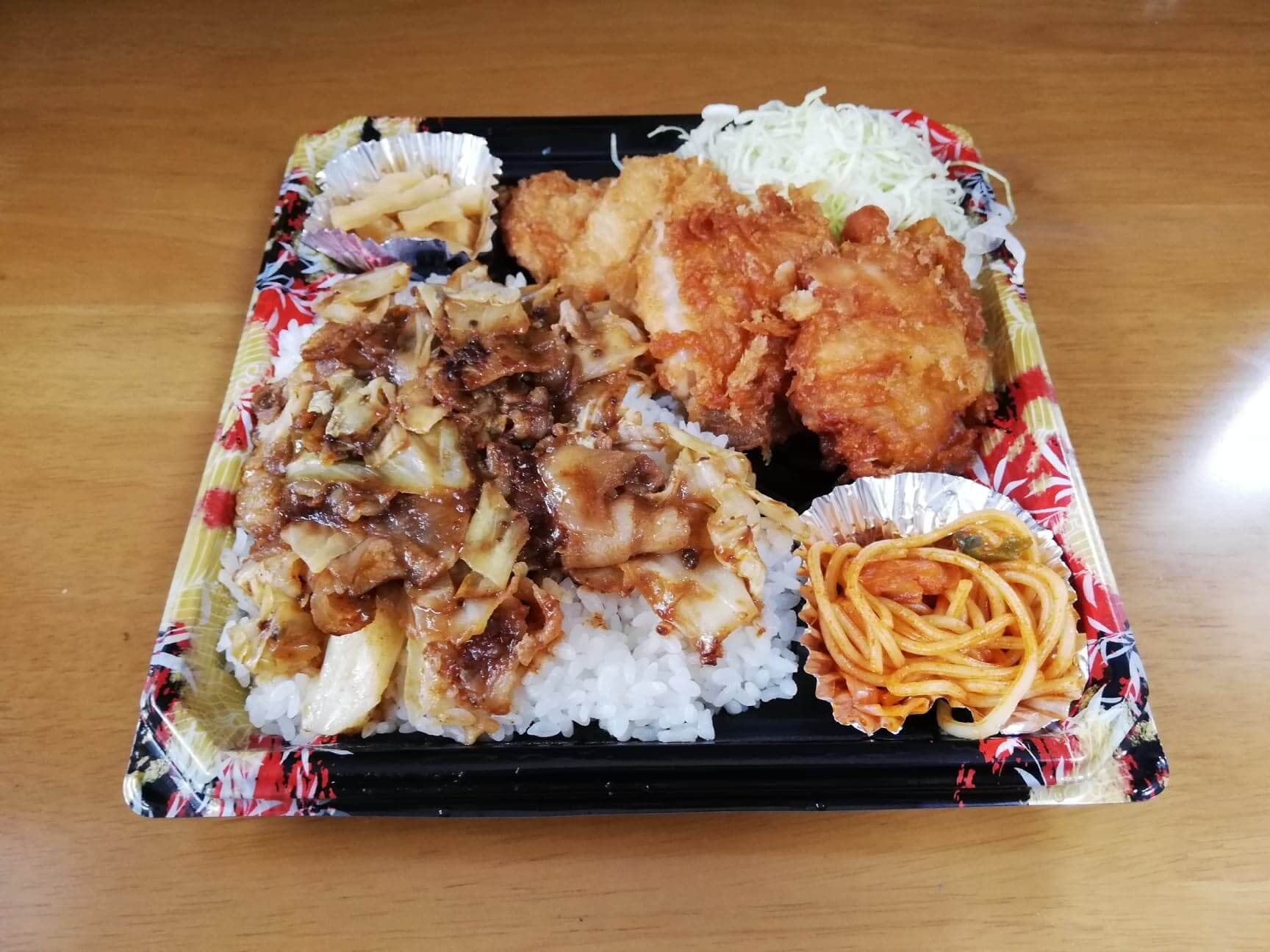 テイクアウト かつや の全力飯弁当レポ 揚げ物祭りで最高にジャンキーな弁当だぜ ぶらりぼっち日和