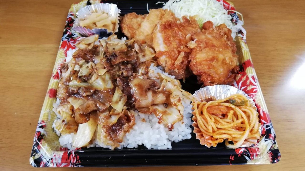 かつやの全力飯弁当『回鍋肉丼から揚げチキンカツ弁当』の写真